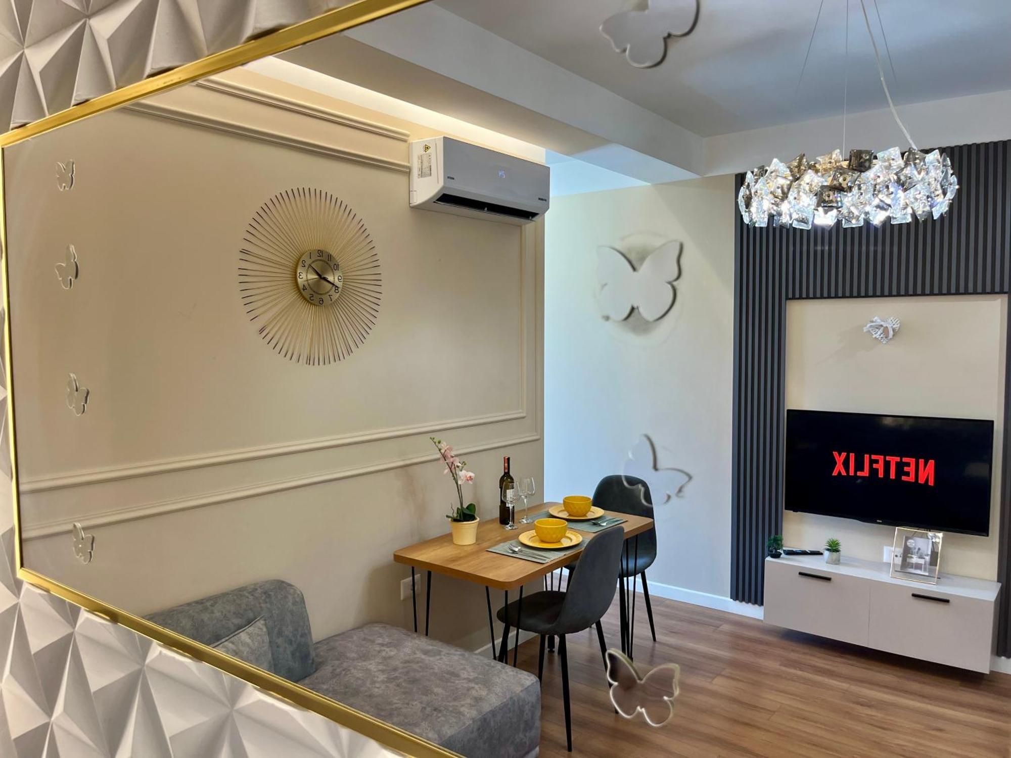 City Center Cozy Apartment Тирана Екстериор снимка