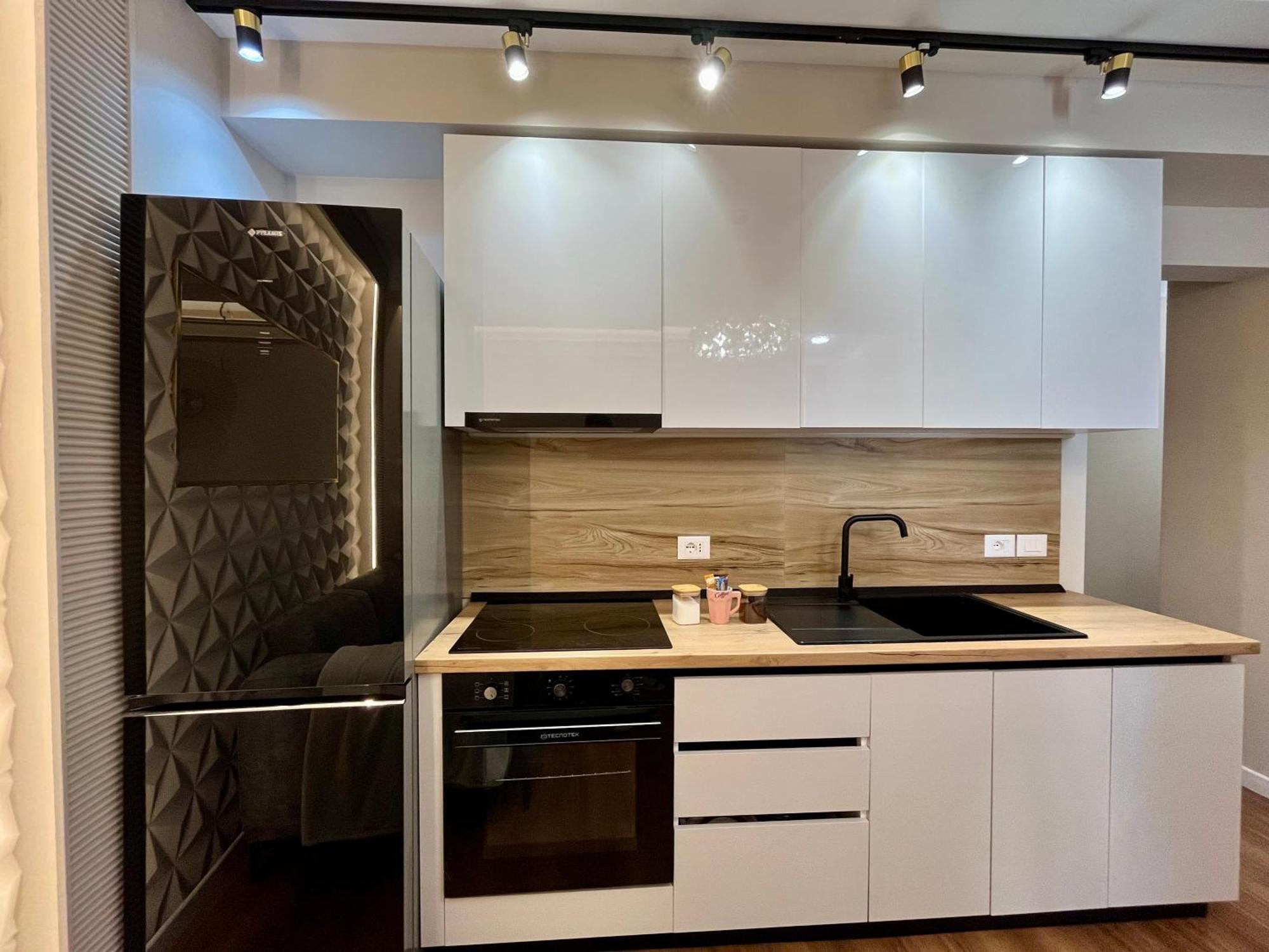 City Center Cozy Apartment Тирана Екстериор снимка